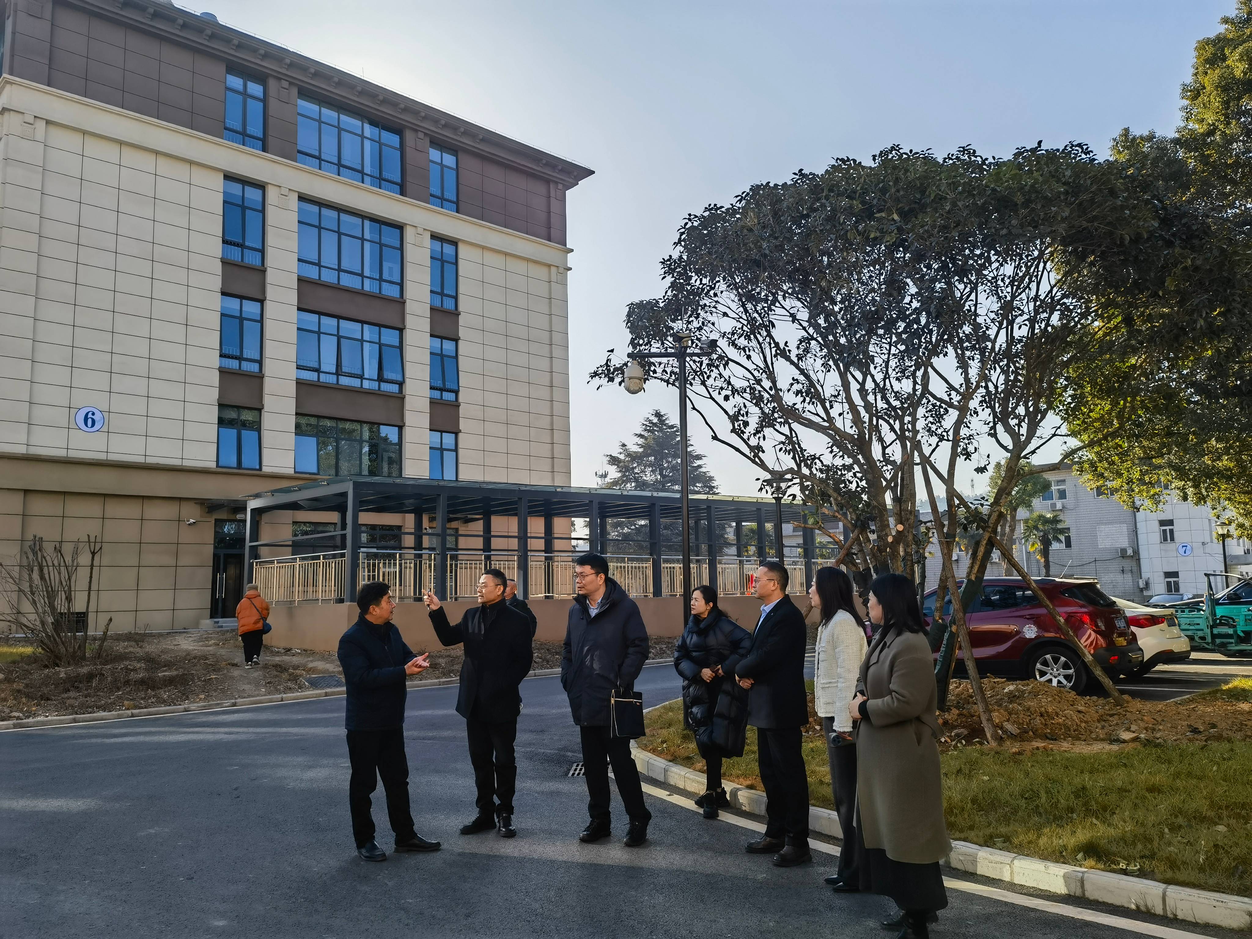 国家疾控局应急处置司莅临我院考察传染病病房楼扩建项目