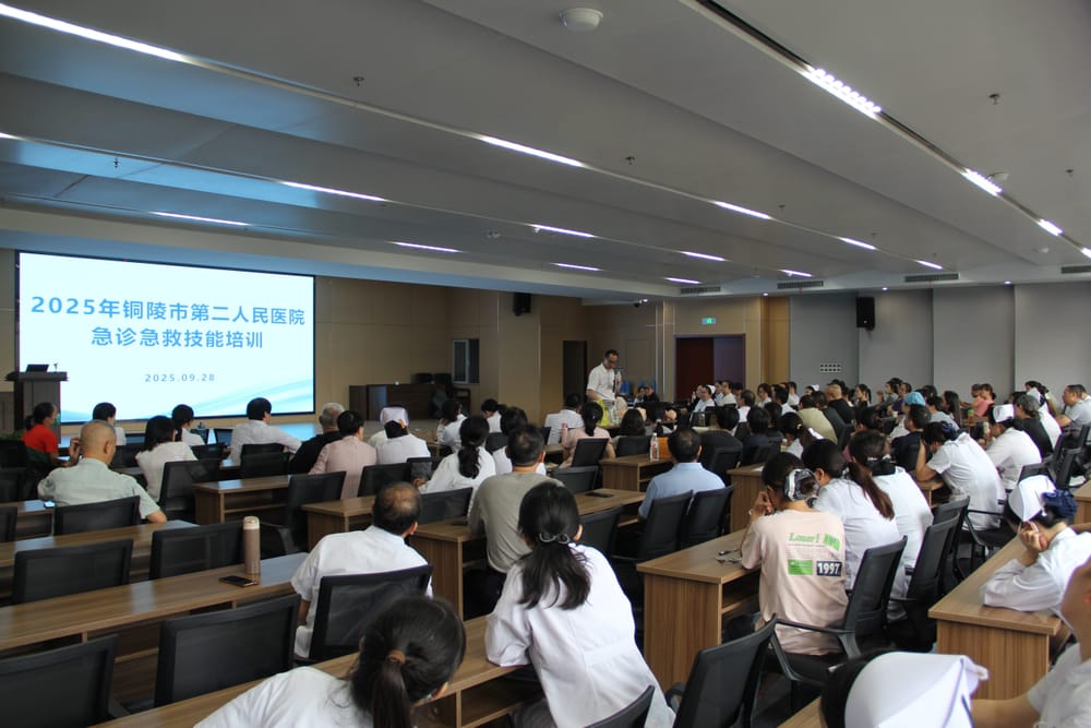 强化医护应急能力，我院举行急诊急救技能培训